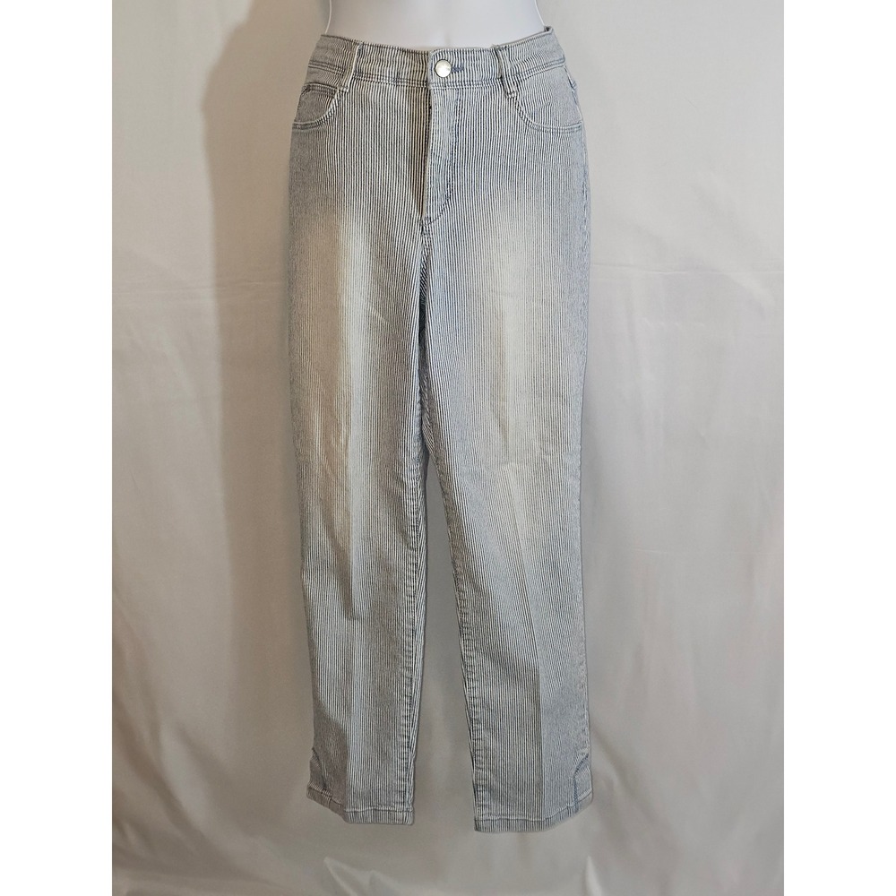 Gloria Vandebilt Size 6 women's Missy Pants‎ Blue Stripes Light Distressing